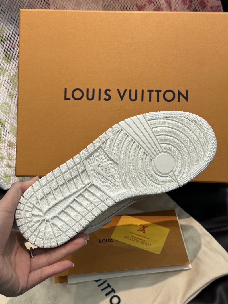 Louis Vuitton Sneakers